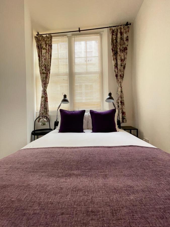 Central Located Two Bedroom Suite Bristol Exterior photo