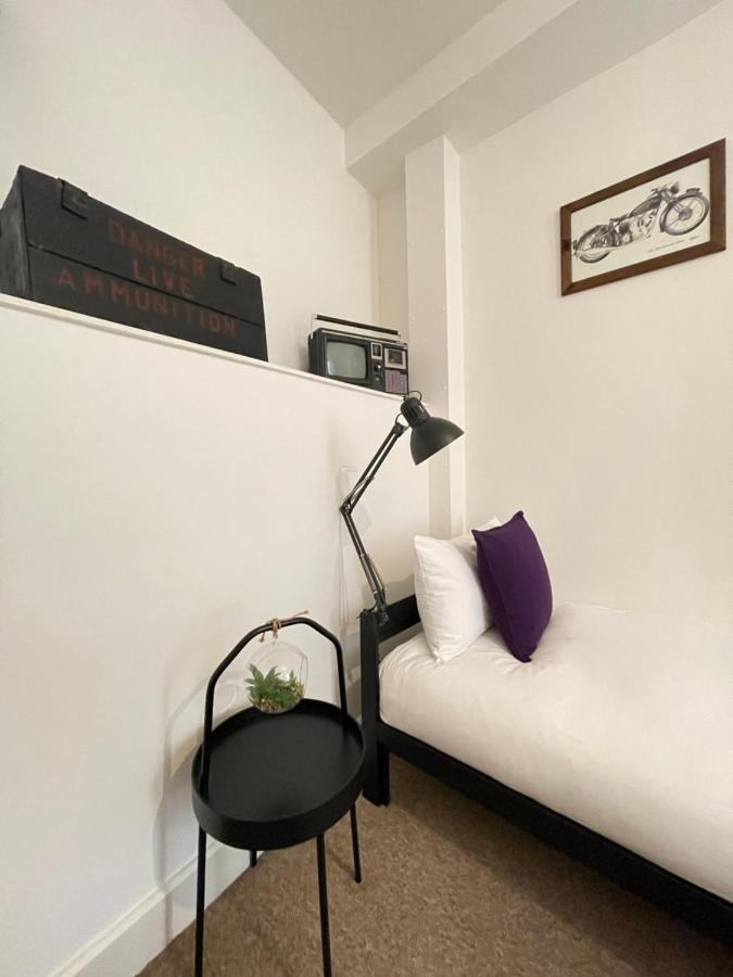 Central Located Two Bedroom Suite Bristol Exterior photo